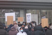 У Вінниці мітингують проти підвищення комунальних тарифів. Фото