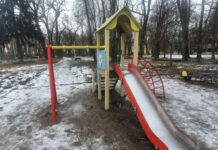 У Вінниці за 10 днів мають відремонтувати 83 дитячі майданчики