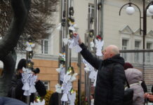 У Вінниці відбулась тиха акція «Ангели пам’яті». Фото