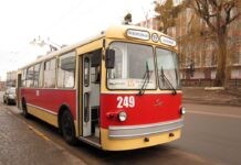 У Вінниці курсував ретро тролейбус з нагоди 58-річчя заснування тролейбусного руху. Фоторепортаж