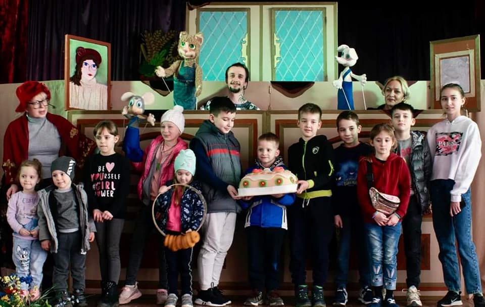 У Вінниці ляльковий театр дає вистави для дітей переселенців