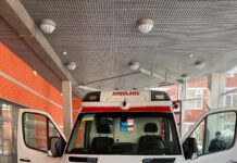 Польське місто Радом передало Вінниці укомплектований автомобіль швидкої допомоги