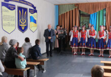 Вінницький Народний ансамбль танцю «Барвінок» дає концерти для вимушених переселенців