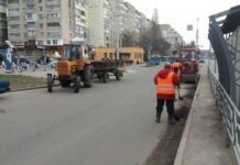 У Вінниці дорожні служби наводять лад у місті та на приєднаних територіях