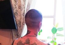 На Вінниччині правоохоронці викрили «смотрящого» за колонією, який вимагав гроші у засуджених. Відео