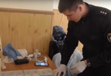 У Вінниці поліцейські викрили лікаря на вимаганні хабаря. Відео