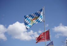 У Вінниці на майдані Незалежності підняли прапор Баварії