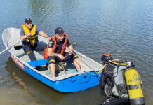 На Вінниччині водолази дістали зі ставка потопельника