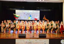 Вінницькій «Барвінок» виступив у шести містах Польщі з благодійними концертами