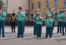 Дитячий оркестр з Браїлова провів тур містами Вінниччини щоб зібрати кошти на ЗСУ