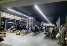 Вінницький Гуманітарний центр потребує літнього одягу та взуття