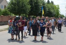 У Немирові сьогодні прощались з захисником України В’ячеславом Поповим