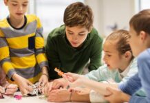 Від сьогодні розпочалось приймання заяв в розвиваючі гуртки Вінницького центру VinSmart