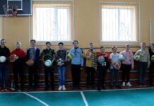 У ліцей в Мурафській громаді привезли подарунки