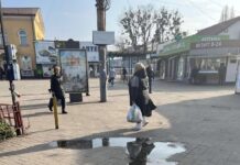 У Вінниці склали протокол на власника фудкорту за витік з каналізаційного люку