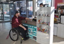 У Вінниці в інклюзивній кав’ярні «КульБабка» відкрили вітрину з hand made виробами людей з інвалідністю