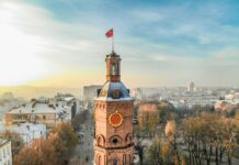 У Вінниці з Вежі Артинова зазвучала композиція Il Silenzio