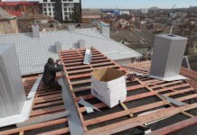 У Вінниці ремонтують дахи багатоквартирних будинків Ремонт покрівлі