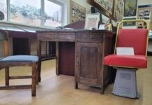 Старовинний стіл та стілець: музей Вінницького трамвая презентував нові експонати Старовинний стіл і стілець