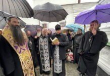 Вінницький Митрополит Варсонофій з прихожанами поїхали молитися у Києво-Печерську Лавру Митрополит Варсонофій з прихожанами