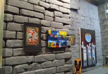 У Вінницькій кав’ярні «Синій кактус» триває виставка продаж робіт Олександра Нікітюка. Відео благодійний аукціон творів сучасного мистецтва Олександра Никитюка