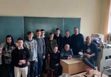 «Підзаряди ЗСУ»: техноволонтери з Вінниці виготовили сонячну підстанцію та павербанки для ЗСУ 6 павербанків