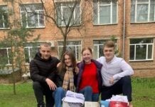 «Відходи в доходи»: у Вінниці студенти збирають вторсировину, гроші направляють на потреби ЗСУ Відходи в доходи