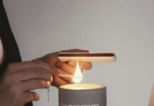 Свічки з логотипом Вінниці, петриківським розписом і бавовною: До платформи «BYVI» доєднався новий стартап YA SVIT