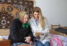 Одинокі пенсіонери Мурованокуриловецької громади отримали нове обладнання від народної депутатки Лариси Білозір Лариса Білозір