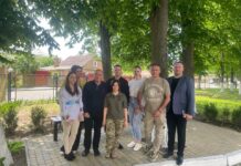 Вінничани передали на Бахмут 8 рацій для військових Громадська організація "Ми-Вінничани" постійного допомагає ЗСУ та Силам оборони України