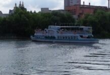 У Вінниці відновили прогулянки на теплоходах Південним Бугом розпочався сезон прогулянок