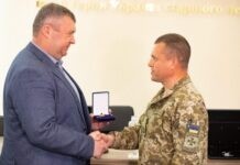 «За заслуги перед Вінниччиною»: військовому Сергію Кладьку вручили відзнаку Сергій Кладько