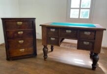 У Вінниці відреставрували старовинний стіл Михайла Коцюбинського реставраційні роботи