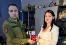 Вінничанку Діану Подолянчук Буданов нагородив пам’ятною медаллю Діана Подолянчук