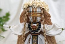 У Вінниці триває виставка ляльок-мотанок «Берегиня роду українського»