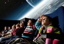 Космічна мандрівка для допитливих: Вінницький планетарій запрошує на пізнавальні літні програми планетарій