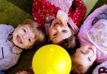 Єдине, що залишилося у світі справжнє — дитяча посмішка Сонечко