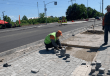 Облаштування кругового руху, велодоріжок і тротуару: у Вінниці ремонтують вулицю Шептицького комплексна реконструкція вулиці