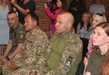 У Вінниці привітали з професійним святом журналістів які боронять інформаційний фронт та воюють зі зброєю в руках. Відео