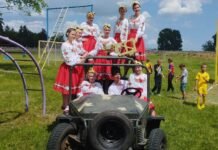 Катання на військовому баггі, куліш та футбольне свято. На Вінниччині відбувся благодійний фестиваль багги для ЗСУ