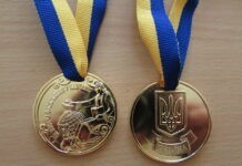 Майже 800 вінницьких випускників отримали «золоті» медалі Золоті медалі