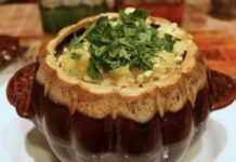 Картопля в горщиках зі свининою та грибами Картопля у горщиках з грибами