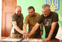 У Вінниці відбулось урочисте спецпогашення марки «Винищувачі зла»