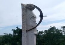 На Вінниччині біля Ямполя встановили пам’ятник сарматському царю Інесмею Пам'ятник сарматському царю Інісмею