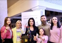 Від малюнків до дронів: дві молоді вінницькі художниці підтримують ЗСУ через свою творчість Агафія Григорук та Марія Гнатик