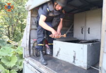 Вінницькі рятувальники виявили вибухонебезпечні предмети піротехніки аварійно-рятувального загону