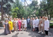 У Вінниці не вщухає скандал зі звільненням керівників медичних установ області Бійці ЗСУ, волонтери, активісти, народні депутати, керівники ОВА продовжують підтримувати раптово звільнених вчора керівників медичних закладів Вінниччини головою обласної ради.