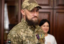 Вінницькому воїну та учаснику АТО вручили найвищу нагороду області Віктор Арнатовський