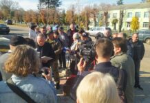 Виїзне засідання робочої групи Вінницької облради закінчилось скандалом. ВІДЕО Депутати Вінницької обласної ради готуються оголосити “війну” всім інвесторам Вінниччини?