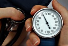 Сімейна лікарка розповіла, чому щоденники тиску варто вести кожному гіпертоніку Високий кров'яний тиск
